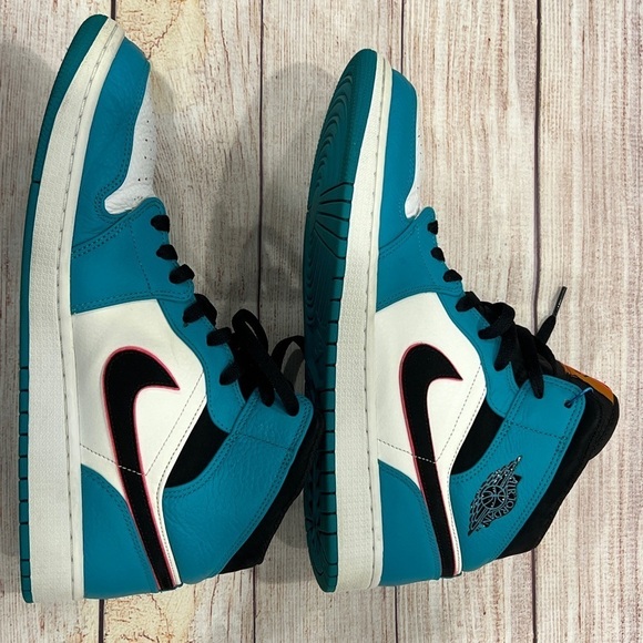 ? NIKE JORDAN 1 Mid South Beach | Size 12M main image 7